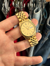 Load image into Gallery viewer, Vintage 1989 Seiko Presidential Gold Day Date 36MM Quartz Watch