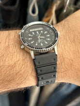 Load image into Gallery viewer, Vintage 1982 Seiko Baby Arnie Analog Digital Quartz Watch