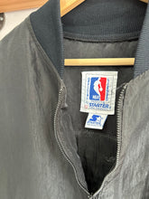 Load image into Gallery viewer, Vintage Starter New York Knicks Black Half Zip Back Patch Windbreaker Large