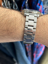 Load image into Gallery viewer, Vintage 90s Nautica Steel Blue Dial Quartz Watch
