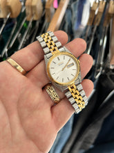 Load image into Gallery viewer, Vintage 1991 Seiko Two Tone Day Date Fluted Bezel Jubilee “American Pyscho” Quartz Watch