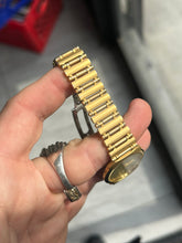 Load image into Gallery viewer, Vintage 1990 Citizen Quartz Mens Gold Integrated Bracelet Dress Watch