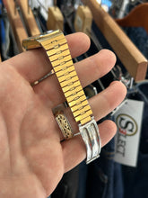 Load image into Gallery viewer, Vintage 1985 Seiko SQ Gold Quartz Watch