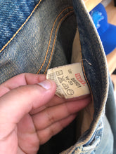 Load image into Gallery viewer, Vintage Levi’s 501 LVC Redline Selvedge Big E Denim Jeans Size 29x30