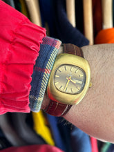 Load image into Gallery viewer, Vintage Early 1970s Zodiac Automatic Gold Cushion TV Case Automatic Watch