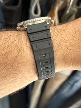 Load image into Gallery viewer, Vintage 1982 Seiko Baby Arnie Analog Digital Quartz Watch