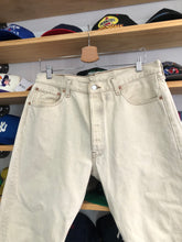 Load image into Gallery viewer, Vintage 1997 Levi’s 501 Button Fly Jeans Size 34x30