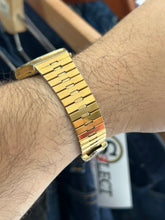 Load image into Gallery viewer, Vintage 1985 Seiko SQ Gold Quartz Watch