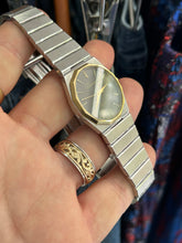 Load image into Gallery viewer, Vintage 1970s / 80s Supreme Two Tone Integrated Bracelet Quartz Watch
