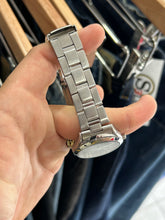 Load image into Gallery viewer, Vintage 2004 Seiko Black Stick Dial Stainless Steel Quartz Watch