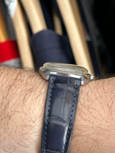 Load image into Gallery viewer, Vintage 1974 Timex Viscount Automatic Watch