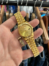 Load image into Gallery viewer, Vintage 90s Gruen Precision Gold Day / Date Presidential Quartz Watch