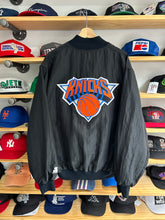 Load image into Gallery viewer, Vintage Starter New York Knicks Black Half Zip Back Patch Windbreaker Large
