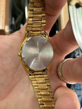 Load image into Gallery viewer, Vintage 1991 Seiko Gold Day Date Quartz Watch