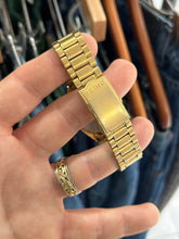 Load image into Gallery viewer, Vintage 1991 Seiko Gold Day Date Quartz Watch