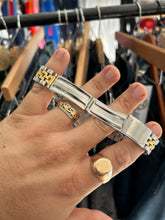 Load image into Gallery viewer, Vintage 1991 Seiko Two Tone Day Date Fluted Bezel Jubilee “American Pyscho” Quartz Watch