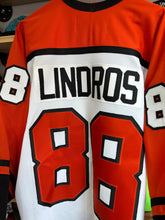 Load image into Gallery viewer, Vintage Philadelphia Flyers Eric Lindros CCM Jersey XL
