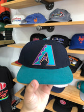Load image into Gallery viewer, Vintage Arizona Diamondbacks Plain Logo Snapback
