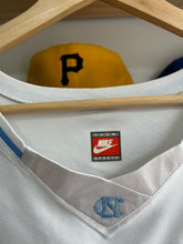 Load image into Gallery viewer, Vintage 98/99 UNC Tar Heels Chanel Wright Game Worn / Team Issued Authentic Jersey 48 +2

