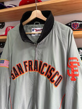 Load image into Gallery viewer, Vintage Deadstock Majestic San Francisco Giants Windbreaker Jacket XL
