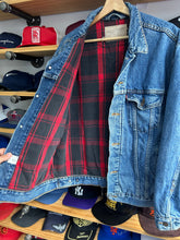 Load image into Gallery viewer, Vintage Levi’s Made in USA Buffalo Plaid Lined Denim Trucket Jacket XL
