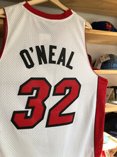 Load image into Gallery viewer, Vintage Reebok Miami Heat Shaquille O’Neal Swingman Jersey Medium
