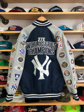 Load image into Gallery viewer, 2010s G-III New York Yankees 27x World Series Champions Patch Jacket Size Large
