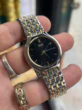 Load image into Gallery viewer, Vintage 1990 Seiko Black Dial Two Tone Slim Quartz Watch
