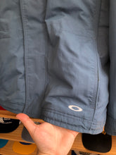 Load image into Gallery viewer, Vintage 2000s Oakley Software Jacket Size Large
