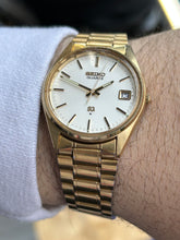 Load image into Gallery viewer, Vintage 1980 Seiko SQ Gold Date Quartz Men’s Watch
