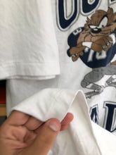 Load image into Gallery viewer, Vintage Dallas Cowboys Looney Tunes Cartoon Tee Size XL
