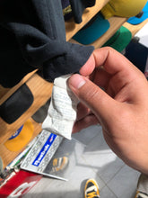 Load image into Gallery viewer, Vintage 90s Iceberg Jeans Bugs Bunny Football Boot Long sleeve Tee XL
