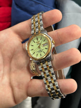 Load image into Gallery viewer, Vintage 1999 Seiko 5 Superior Automatic Two Tone 36.5MM Watch
