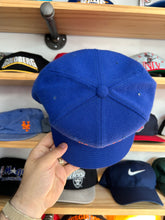 Load image into Gallery viewer, Vintage Late 1980s Starter Wool New York Knicks Arch SnapBack Hat
