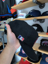 Load image into Gallery viewer, Vintage 80s Sports Specialties New York Mets Black Dome Side Logo Snapback
