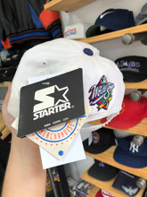 Load image into Gallery viewer, Deadstock Vintage Starter New York Yankees 1998 World Series Champions Snapback
