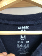 Load image into Gallery viewer, 2010s UNK New York Knicks Signature Tee Size XL
