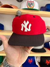Load image into Gallery viewer, Vintage Yankees Black Red Twill Custom SnapBack
