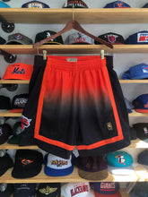 Load image into Gallery viewer, Mitchell &amp; Ness New York Knicks Latrell Sprewell Hardwood Classics Gradient Set Size XL
