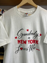 Load image into Gallery viewer, Vintage Somebody in New York Loves Me Tee Large
