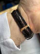 Load image into Gallery viewer, Vintage 2001 Seiko Gold Champagne Dial Mens Quartz Dress Watch
