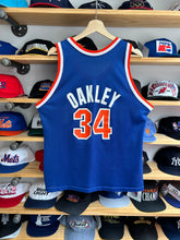 Load image into Gallery viewer, Vintage Champion New York Knicks Charles Oakley 40 Medium

