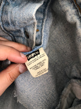 Load image into Gallery viewer, Vintage 1990 Levi’s Lightwash Denim Jean Jacket Size Medium
