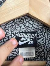 Load image into Gallery viewer, 2007 Nike SB Elephant Print Windbreaker Jacket Large
