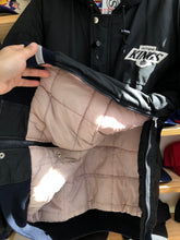 Load image into Gallery viewer, Vintage Starter Los Angeles Kings Puffer Jacket Size Large
