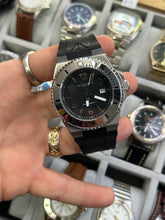 Load image into Gallery viewer, Vintage Y2K Sotto Marino Italia Orca Stainless Steel Diver Men’s Quartz Watch
