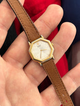 Load image into Gallery viewer, Vintage 1991 Seiko Ladies Octagon Quartz Watch
