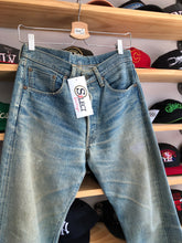 Load image into Gallery viewer, Vintage Levi’s 501 LVC Redline Selvedge Big E Denim Jeans Size 29x30
