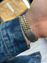 Load image into Gallery viewer, Vintage 90s Seiko Two Tone 36MM Gray Dial Day / Date Watch
