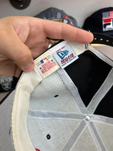Load image into Gallery viewer, Vintage 1998 New Era New York Yankees World Series Champions SnapBack
